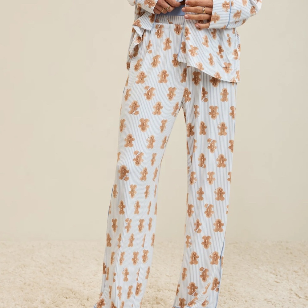 IN SEARCH OF - I don’t have term - ISO Aerie Gingerbread Pajama Pants